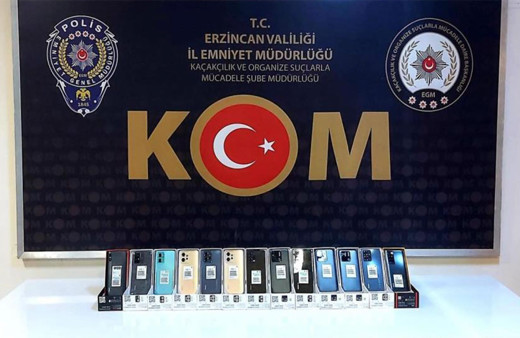 Erzincan'da polis ekipleri 13 adet son model kaçak telefon ele geçirdi