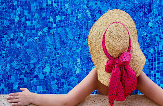 Yüzmenin keyfine kapılıp bunları unutmayın! Islak mayo ile durmak adete tehlike saçıyor