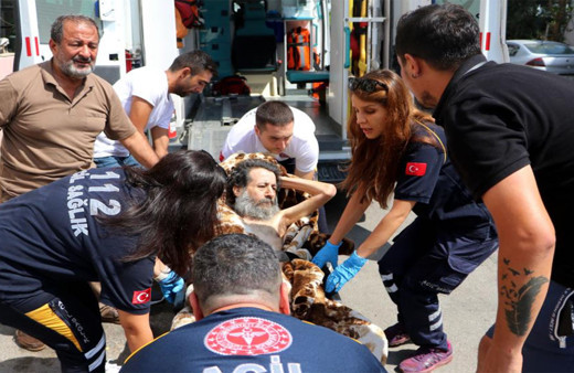 Alzheimer hastası kocasını çöp evde terk etti! Oğlunun sözleri yürekleri dağladı