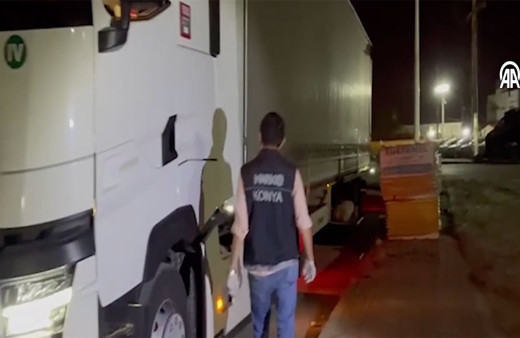 Konya'da uyuşturucu sevkiyatına büyük operasyon! Yüklü miktarda uyuşturucu ele geçirildi