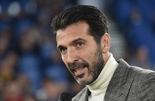 Unutulmaz Kaleci Buffon futbola veda etti!