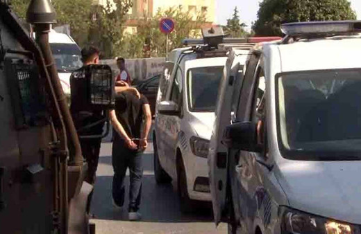 Büyükçekmece Adliyesi önünde hareketli anlar