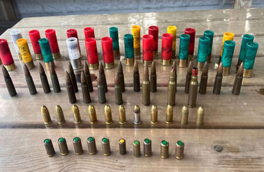 Samsun'da "Dur" ihtarına uymayan otomobilden çok sayıda mermi çıktı