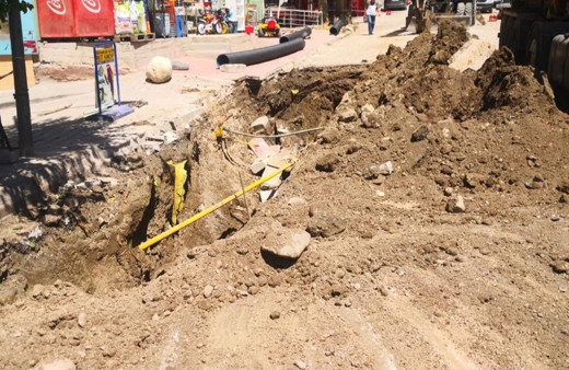 Çorum'da altyapı çalışmaları sırasında doğal gaz borusu delindi!