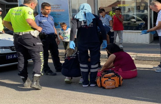 Alkollü kadın trafikte dehşet saçtı! Kendini araçların önüne attı