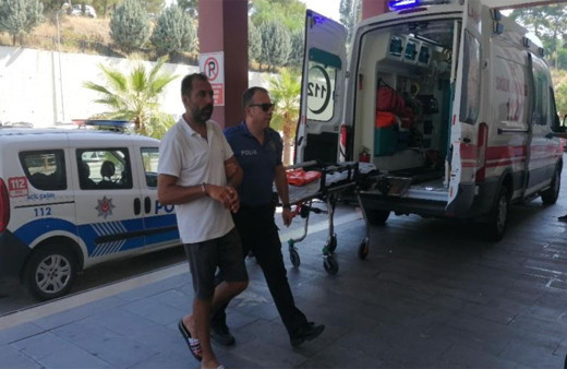 Pişkin hırsız elma yiyerek yaptığı hırsızlık fark edilince bıçakla tehdit etti