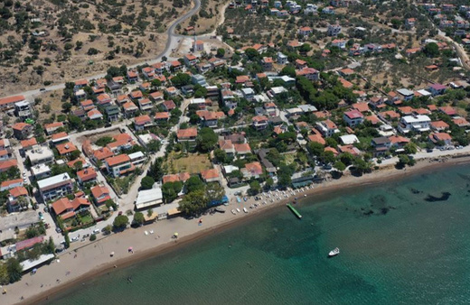 İzmir'de sürekli su kesintisi uygulanan mahallenin sakinleri çözüm bekliyor