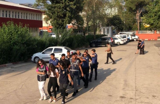 Adana'da iş yerine saldıran silahlı saldırgan savunmasıyla pes dedirtti! "Havaya sıktım, işyerine gelmiş"