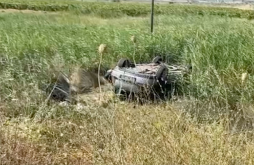 Manisa'da feci kaza! Şarampole yuvarlanan araçta 5 kişi yaralandı