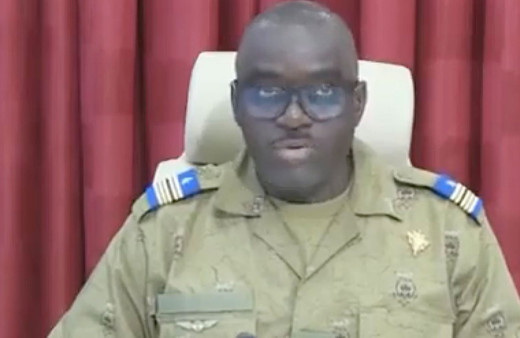 Nijer'de cunta, askeri müdahaleye karşı hava sahasını kapattı!