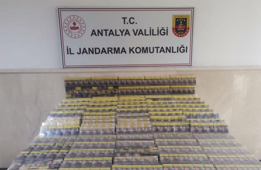 Antalya'da kaçak sigara operasyonu! 5 bin 150 paket kaçak sigara ele geçirildi