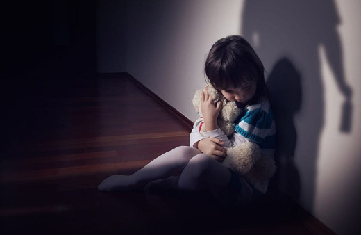 "4 yaşındaki çocuk, istismarcı dayısıyla aynı evde yaşıyor" iddiası! Bakanlıktan açıklama geldi