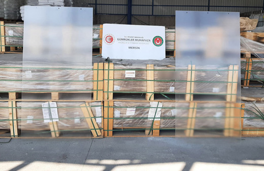 Mersin'de 265 ton kaçak cam ele geçirildi!