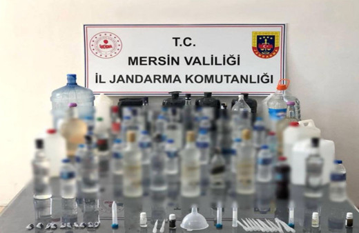 Mersin'de sahte içki operasyonu! 100 litrelik sahte içki yakalandı