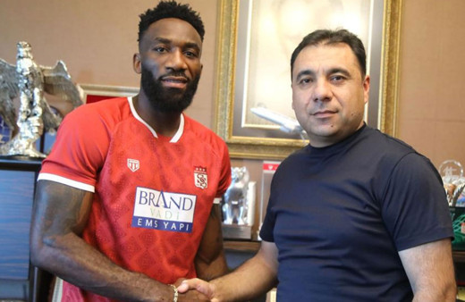 Aaron Appindangoye 1 yıl daha Sivasspor’da!