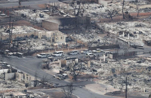 Tatil cenneti Hawaii cehennemi yaşadı ada küle döndü denize atlayarak kurtuldular