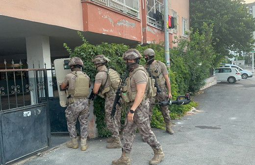 Mersin'de terör örgütü PKK'ya şafak operasyonu! 11 gözaltı kararı