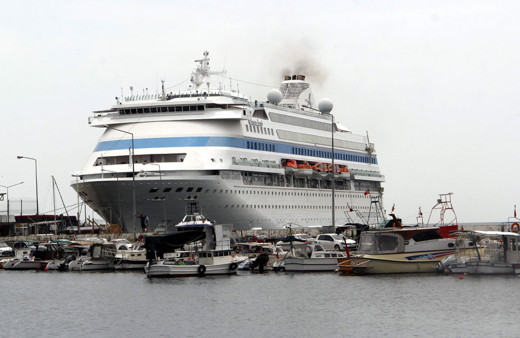 Panama bandıralı kruvaziyer Sinop'a 865 turist getirdi!
