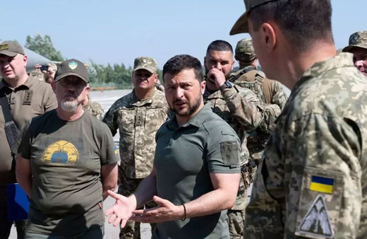 Zelenski, tüm askere alım şeflerinin görevden alındığını duyurdu