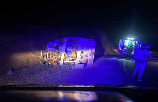Adıyaman'da korkunç kaza! Kontrolden çıkan kamyonet devrildi