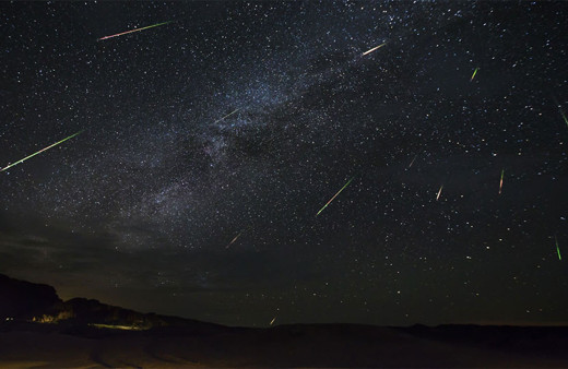 İstanbul'da meteor yağmuru şöleni! Vatandaşlar yüksek yerlere akın etti