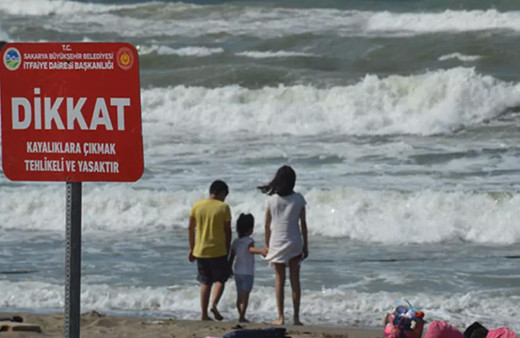 Sakarya'da denize girmek yasaklandı