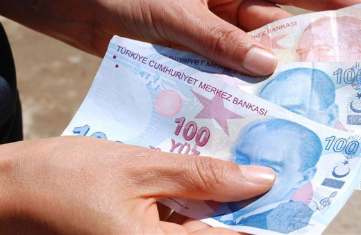 En düşük maaş 17 bin lirayı aştı! Davul zurna ile kutladılar