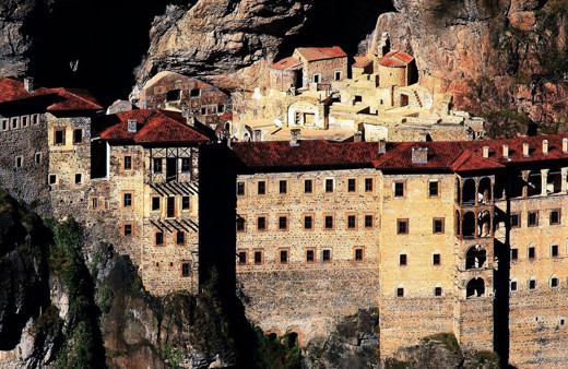 Sümela Manastarı'ndaki ayinin iptaline İYİ Parti'den destek geldi