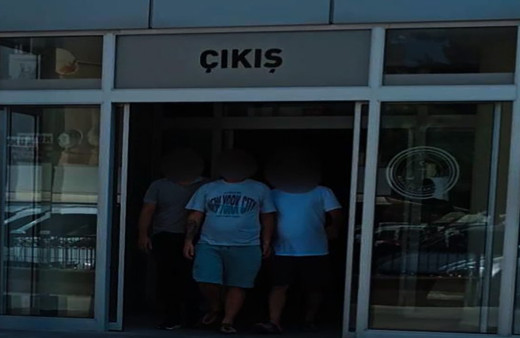 Kuşadası'nda fuhuş operasyonu! 5 kadın gözaltına alındı