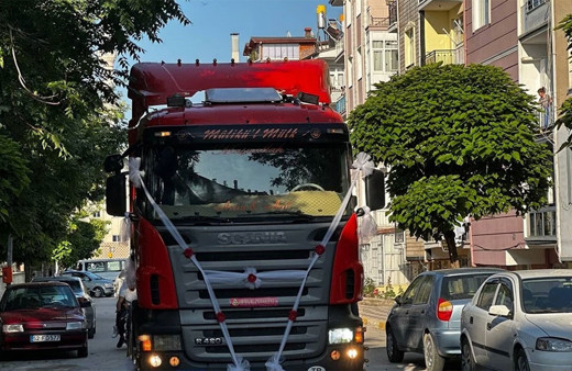 İstanbul'un göbeğinde tırla düğün konvoyu yaptılar! Magandalara ceza yağdı