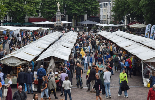 Hollanda ekonomisi resesyona girdi