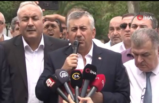 İBB 3 aydır ödemedi şoförlerin alacağı 1.5 milyar TL'yi buldu İBB önünde eylem