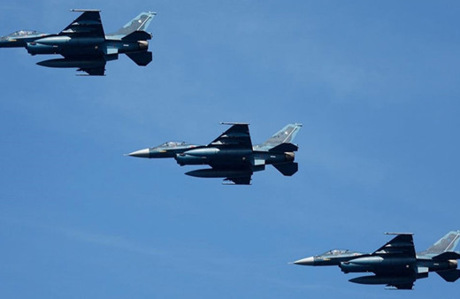 Japon savaş uçakları havalandı! Pasifik Okyanusu'nda Rus uçakları görüldü!