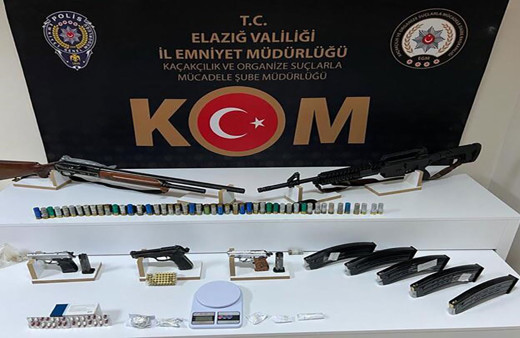 Elazığ'da polis ekiplerinden silah kaçakçılığı operasyonu!