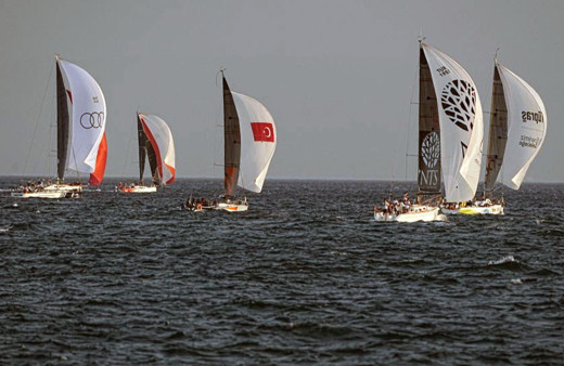 Üç gün sürecek yelken yarışları başladı!