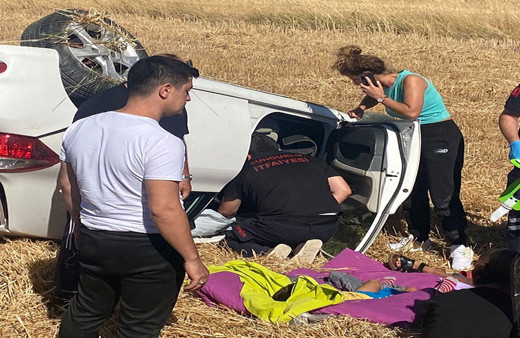 Çorum'da korkunç kaza! Kontrolden çıkan araç takla atarak tarlaya devrildi