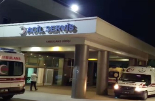 Diyarbakır'da feci kaza! Otobüs kavşağa daldı 20 kişi yaralandı