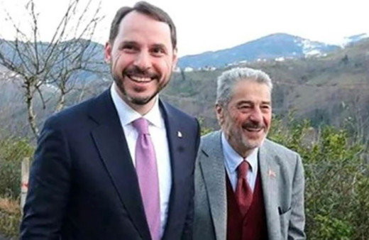 Berat Albayrak maçta ortaya çıktı! Eşi ve çocukları da yanında...