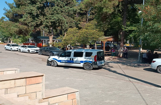 Gaziantep'te süratle geri giden aracın çarptığı kadın feci şekilde can verdi!