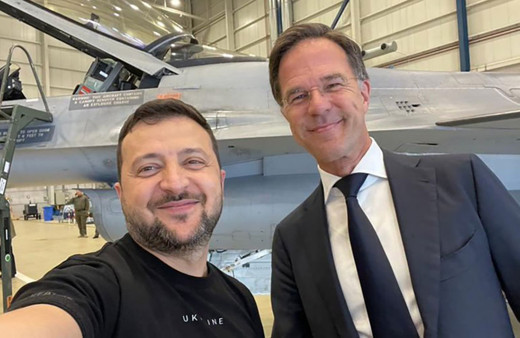 Zelenskiy, Hollanda başbakanı ile F-16 selfiesi paylaştı! 42 jet ve bu sadece bir başlangıç