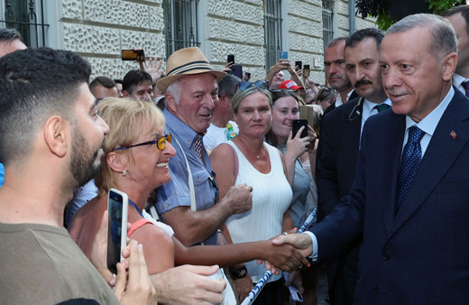 Macaristan'da Cumhurbaşkanı Erdoğan’a sevgi seli