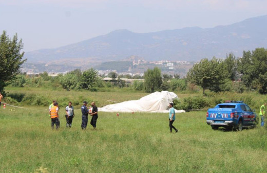 Aydın'da THY'nin eğitim uçağı tarlaya düştü