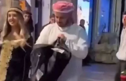 Beyoğlu'nda ''para dağıtma'' görüntüsüne ilişkin bir şüpheli gözaltına alındı