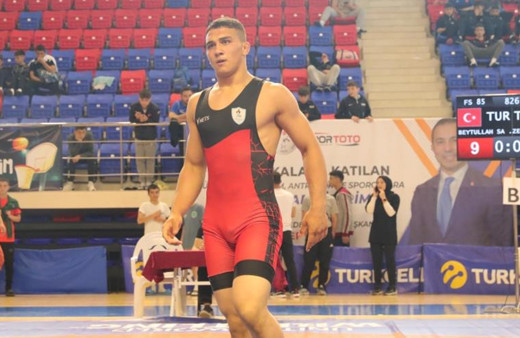 Manisa'da yaşandı! Milli güreşçi ağır yaralandı, 4 yakını öldü