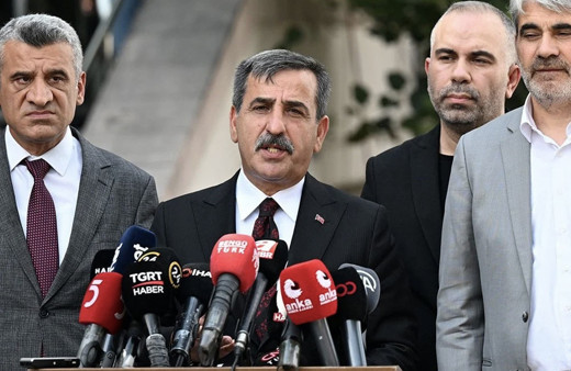 Kamu Sen Başkanı resti çekti, görüşmelerden çekildi! Bu vebale seyirci olmayacağız