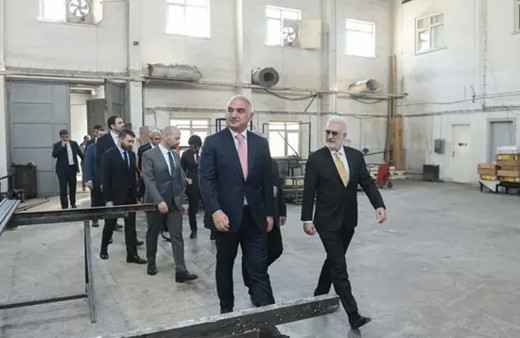 Tamer Karadağlı yeni görevinde bakın kimi ağırladı?