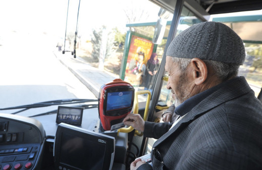65 yaş üstüne ücretsiz ulaşım bitiyor mu? Tarih verildi