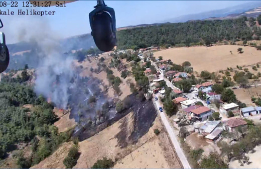 Çanakkale'de orman yangının ilk çıkış anları böyle görüntülendi