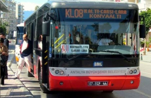 Özel Halk Otobüsleri Birliği’nden 65 yaş üstü ücretsiz taşıma hizmeti için yeni teklif! Yaş sınırını yükseltiler