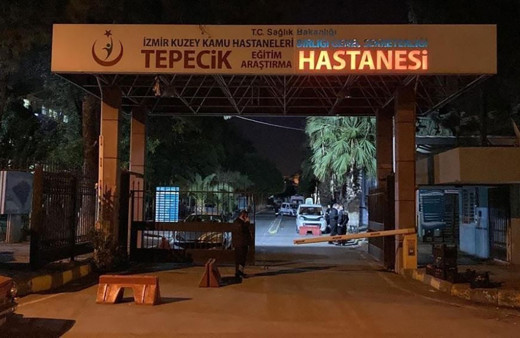 İzmir'de koca dehşeti! Çocuklarının önünde ayrılmak isteyen karısını defalarca kez bıçakladı!